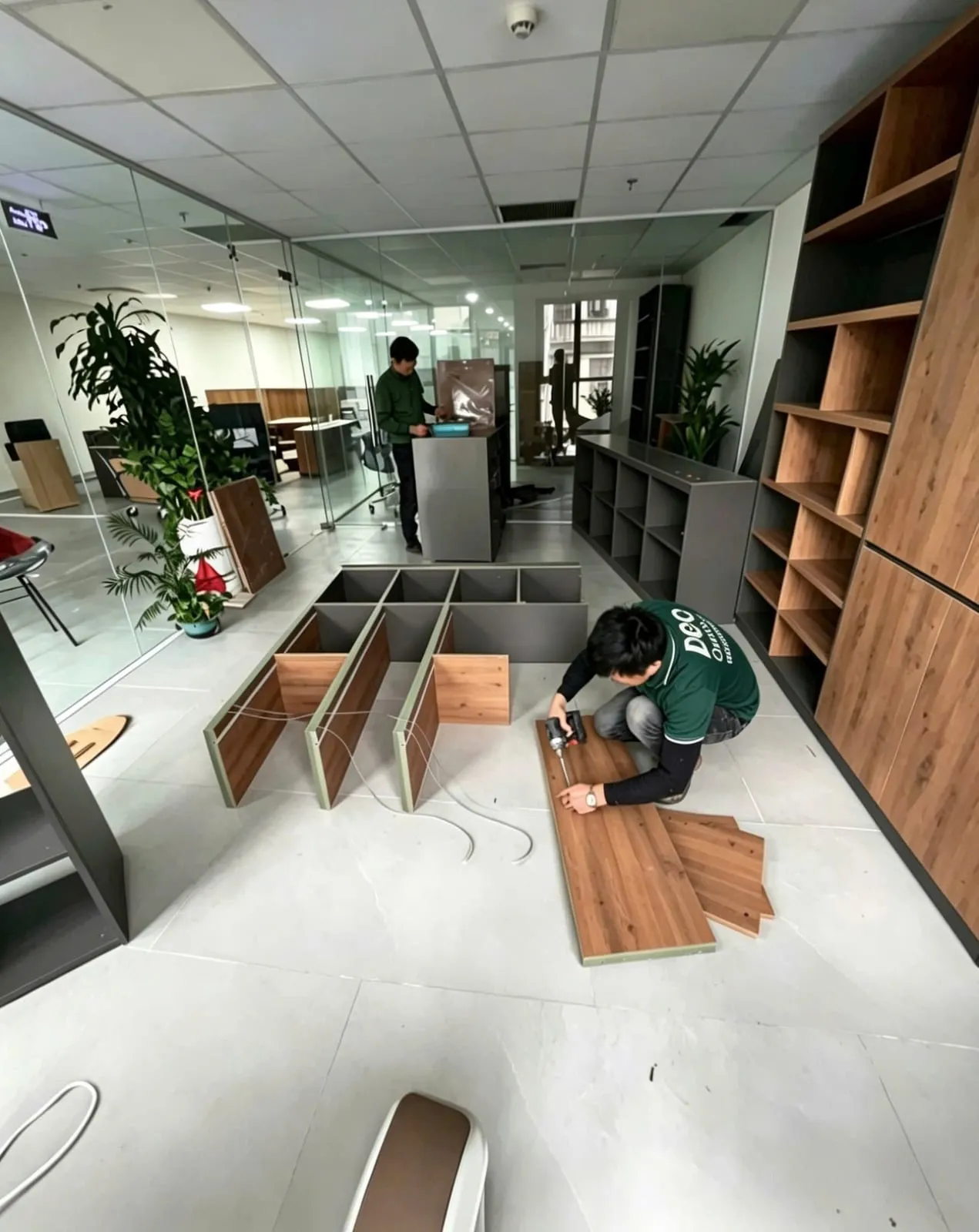 Đội xe và nhân viên chuyển nhà chuyên nghiệp