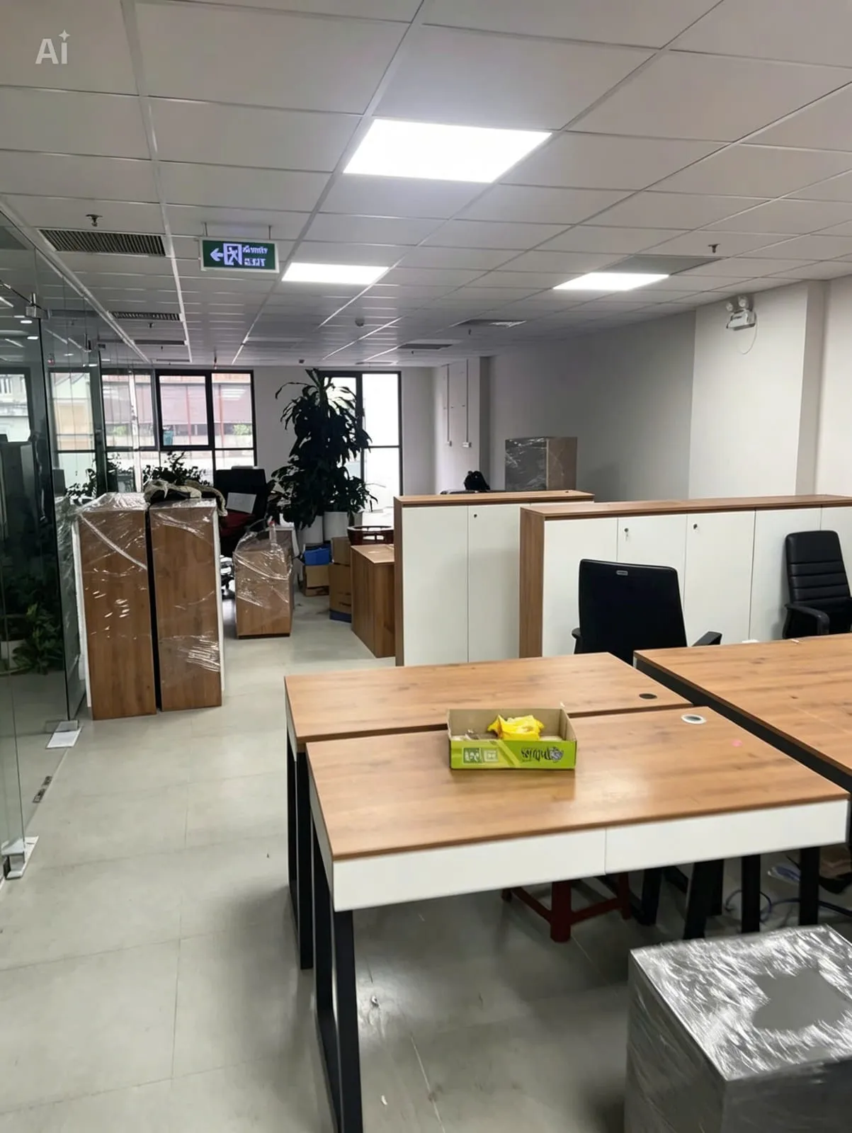Đội ngũ chuyển nhà chuyên nghiệp đang bốc xếp đồ